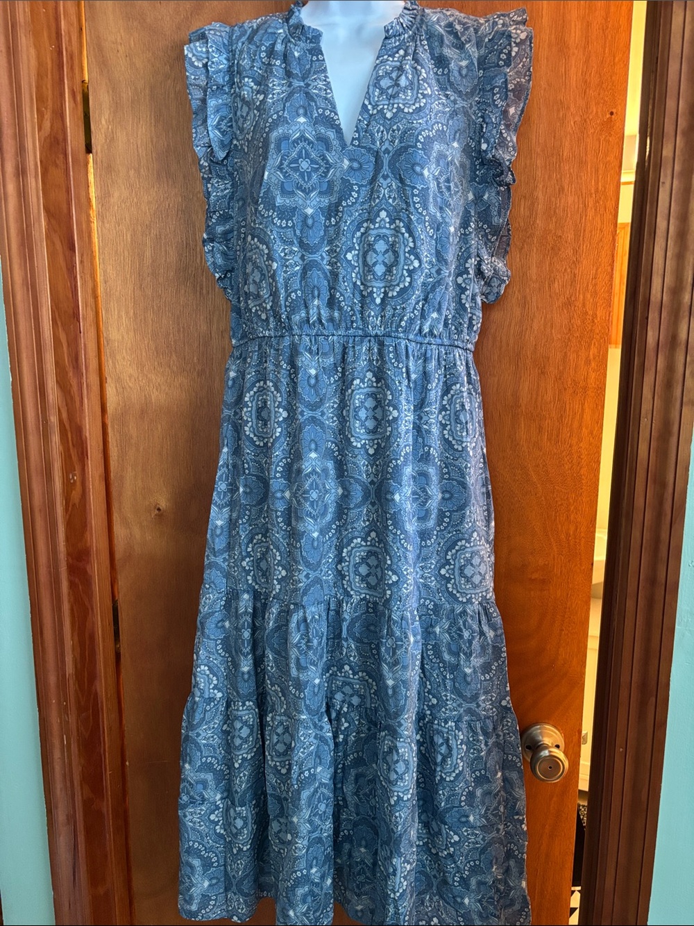 Sandra Darren: Blue Paisley Tiered Midi Dress